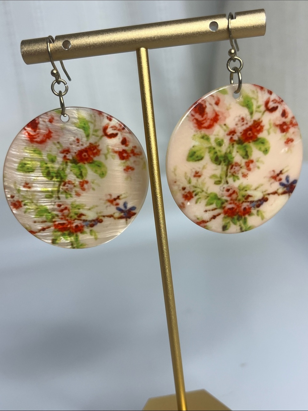 Seashell Round Floral Drop Earrings - Pink & Green